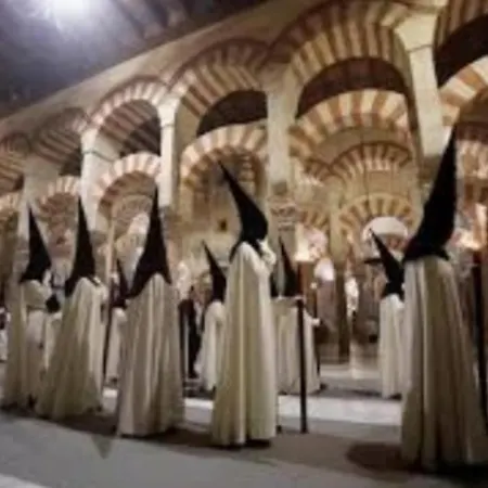 A 20 Metros De La Mezquita Catedral ,apartamentos Turistico Cespedes 5 קורדובה