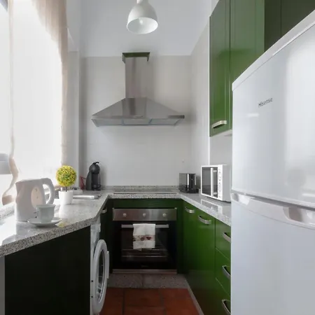 A 20 Metros De La Mezquita Catedral ,apartamentos Turistico Cespedes 5 דירה
