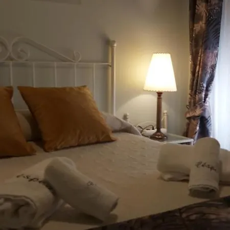 A 20 Metros De La Mezquita Catedral ,apartamentos Turistico Cespedes 5 科爾多瓦